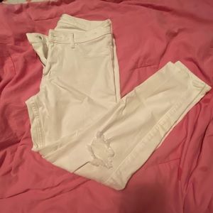 Distressed Ankle Jean